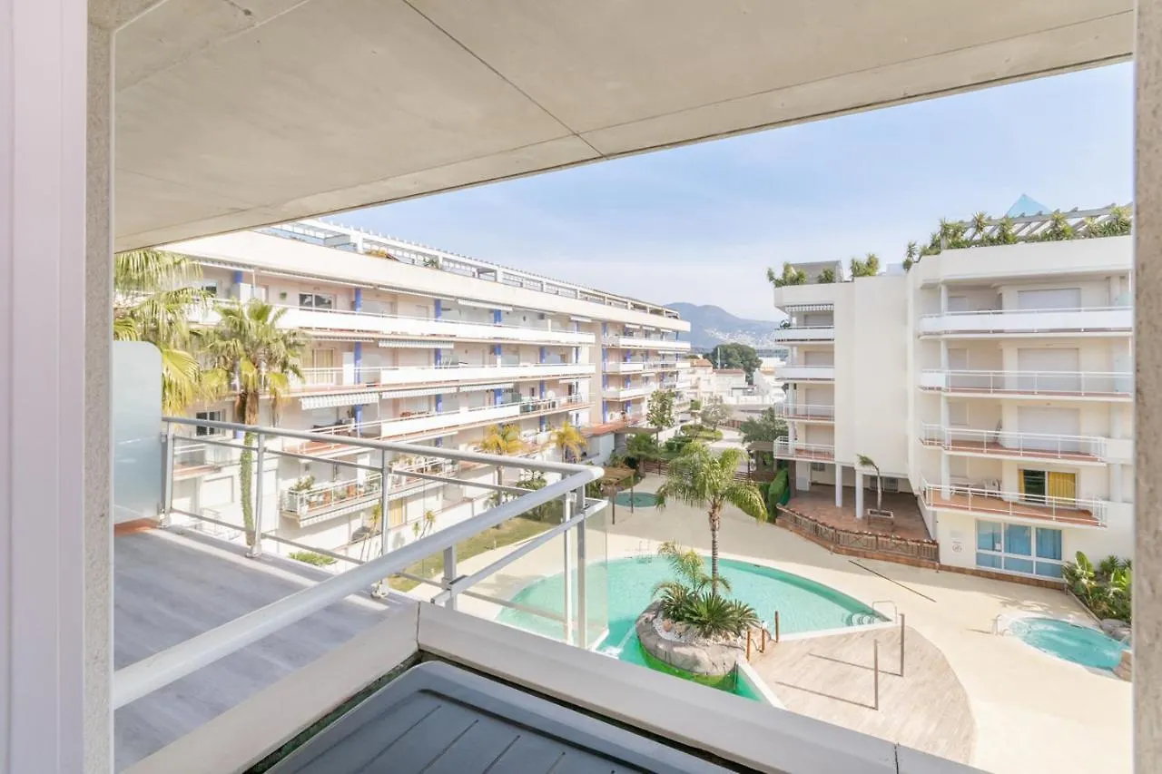 Apartamento Con Terraza Y Vista Piscina Apartment Roses